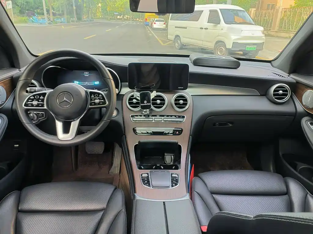 Mercedes-Benz GLC 2021 GLC 300 L 4MATIC