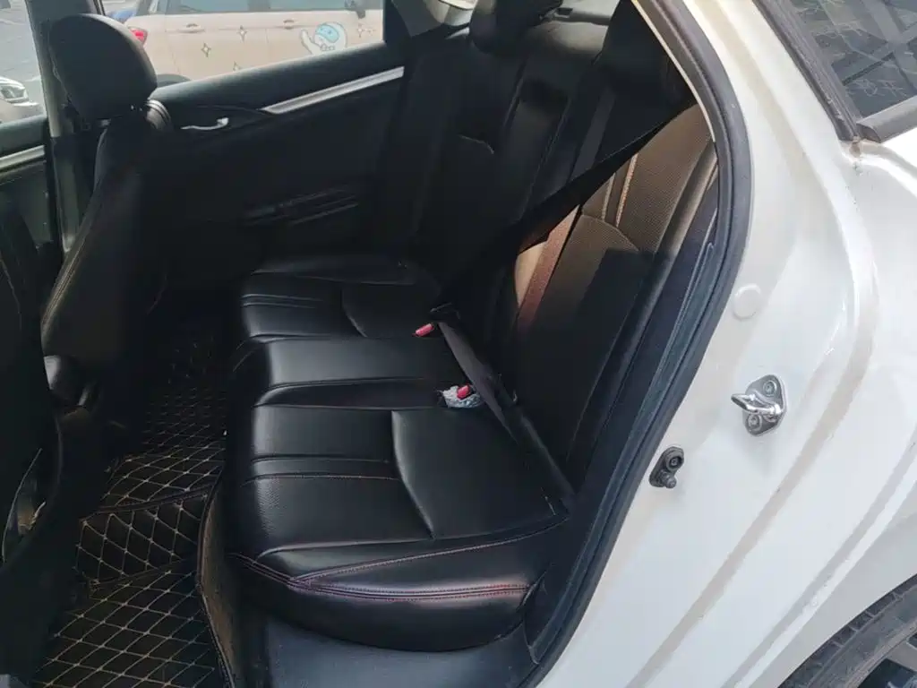 Honda Civic — миниатюра 17