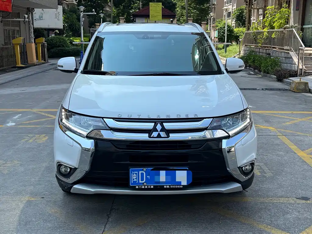 Mitsubishi Outlander — миниатюра 2
