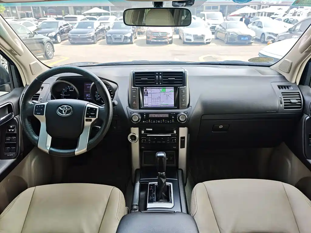 Toyota Land Cruiser Prado 2010 4.0L AT TX-L NAVI