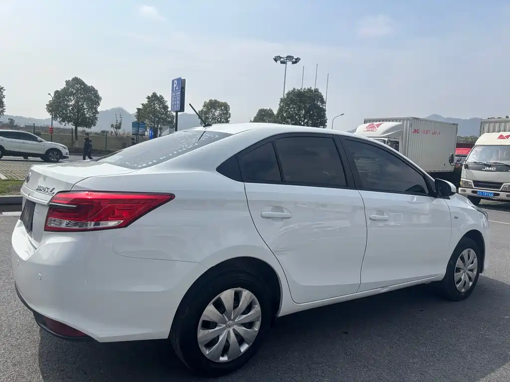 TOYOTA YARIS L TO ENJOY