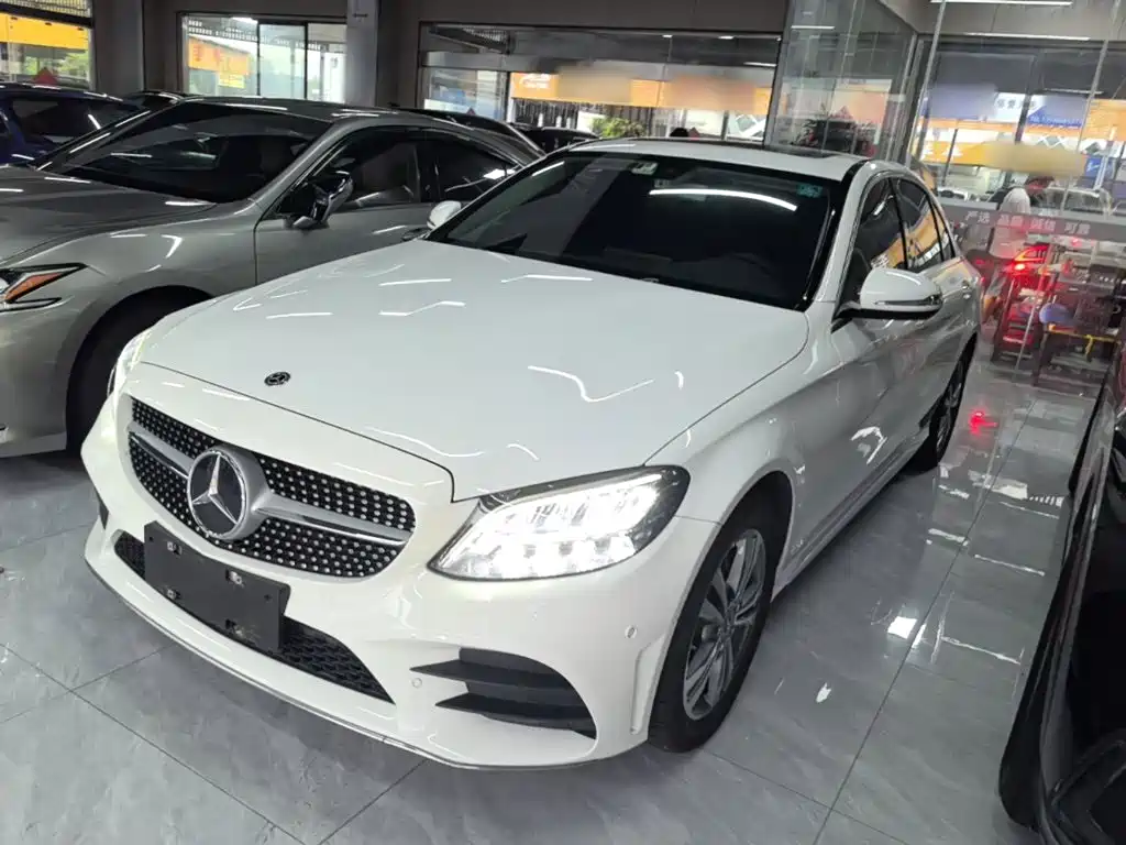Mercedes-Benz C-Class — миниатюра 2