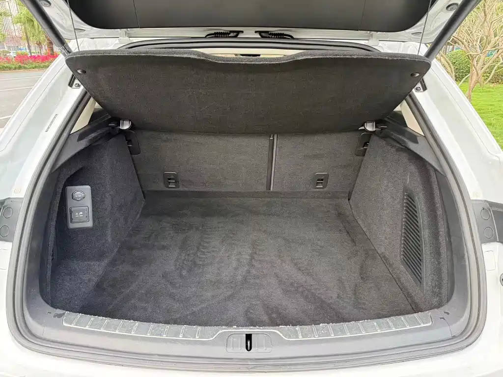 AITO ASK THE WORLD M5