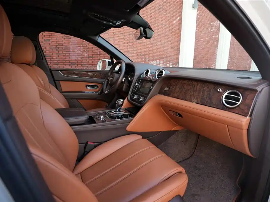 Bentley Bentayga 2018 4.0T V8