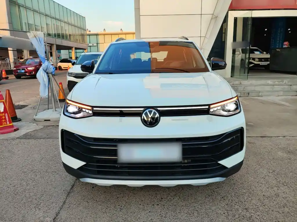 Volkswagen Tharu — миниатюра 3
