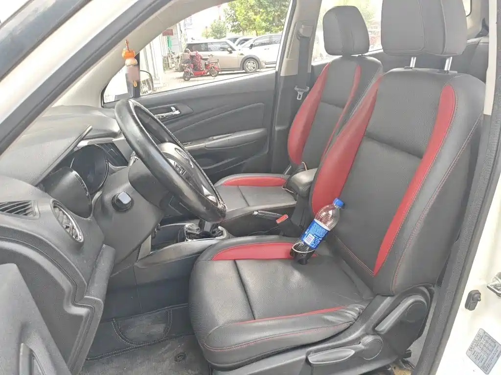 Changan CS15 — миниатюра 8