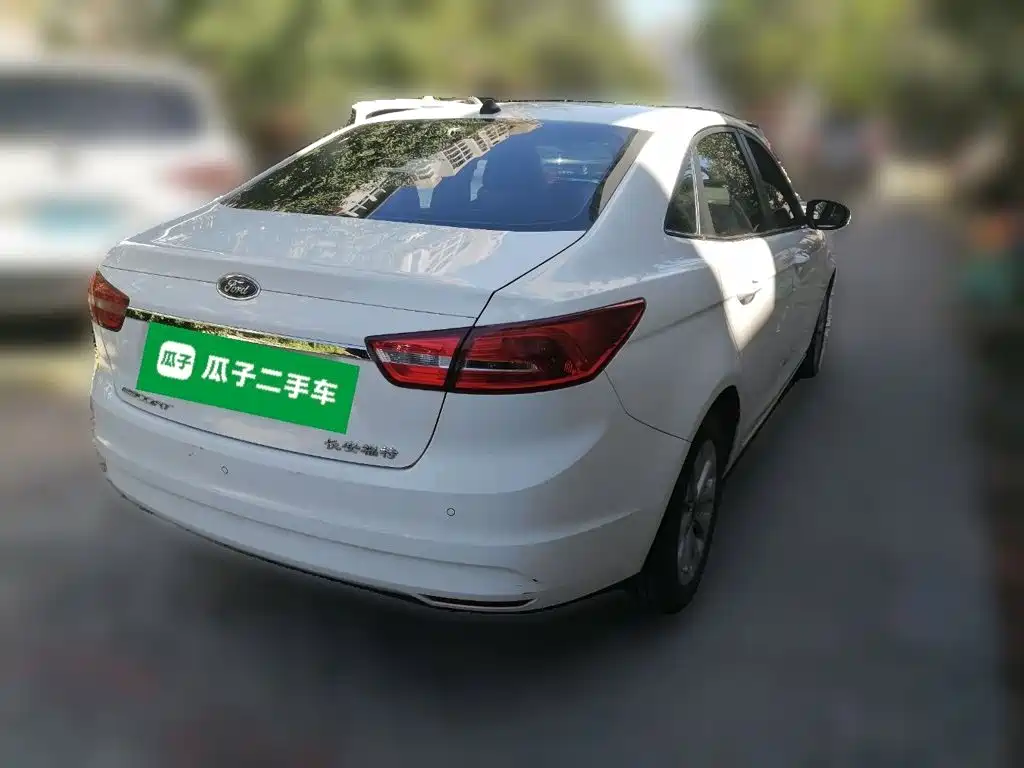 Ford Escort — миниатюра 4