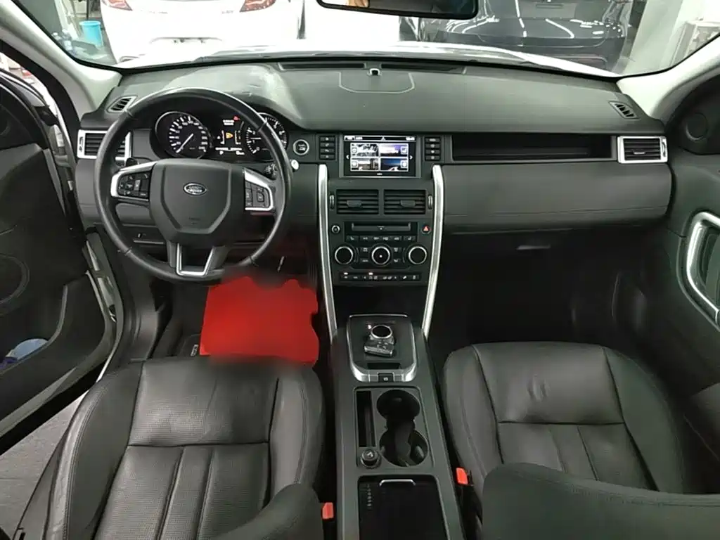 Land Rover Discovery Sport — миниатюра 10