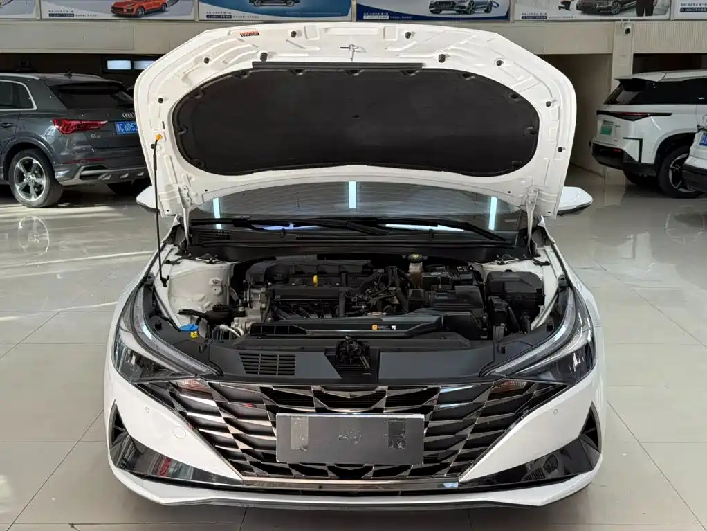 Hyundai Elantra — миниатюра 7