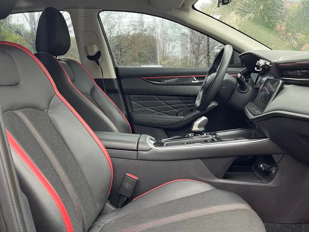 DONGFENG YI HYUN MAX