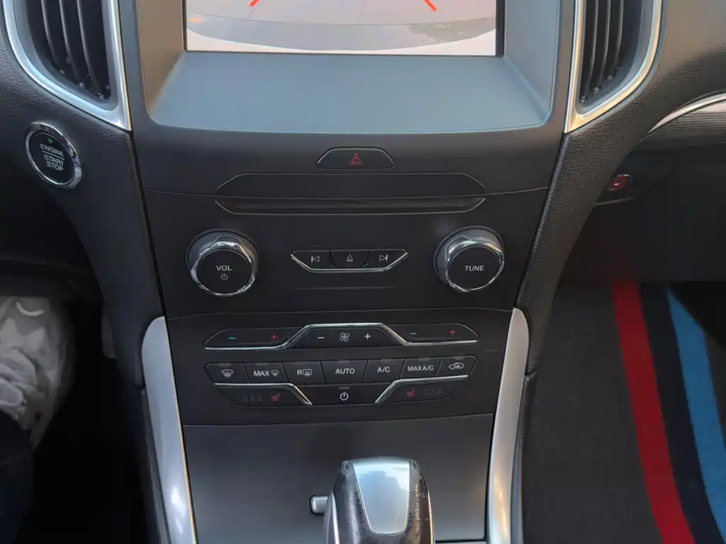 Ford Edge — миниатюра 8