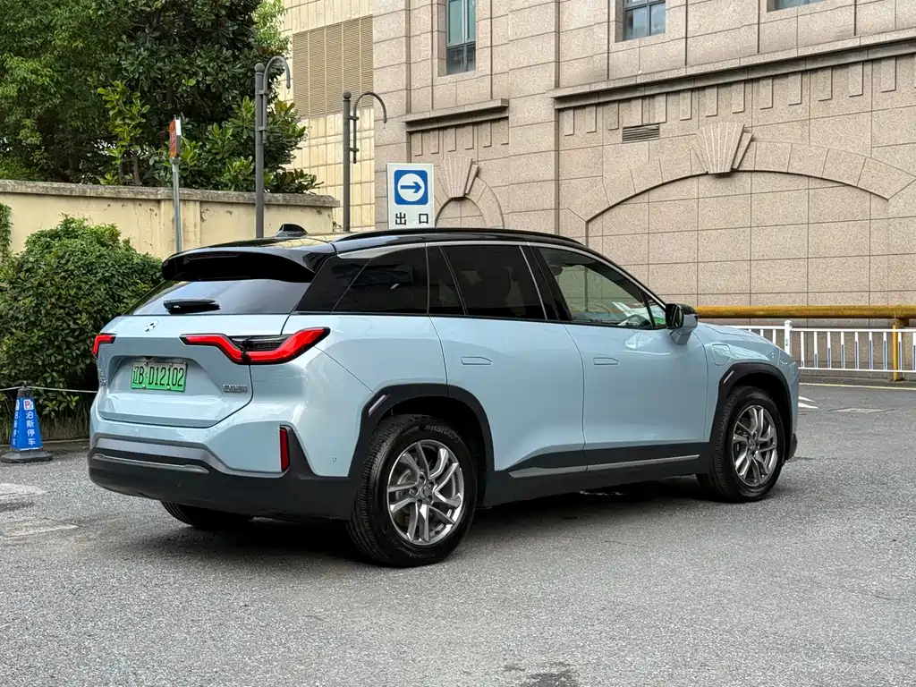 NIO ES6 — миниатюра 8