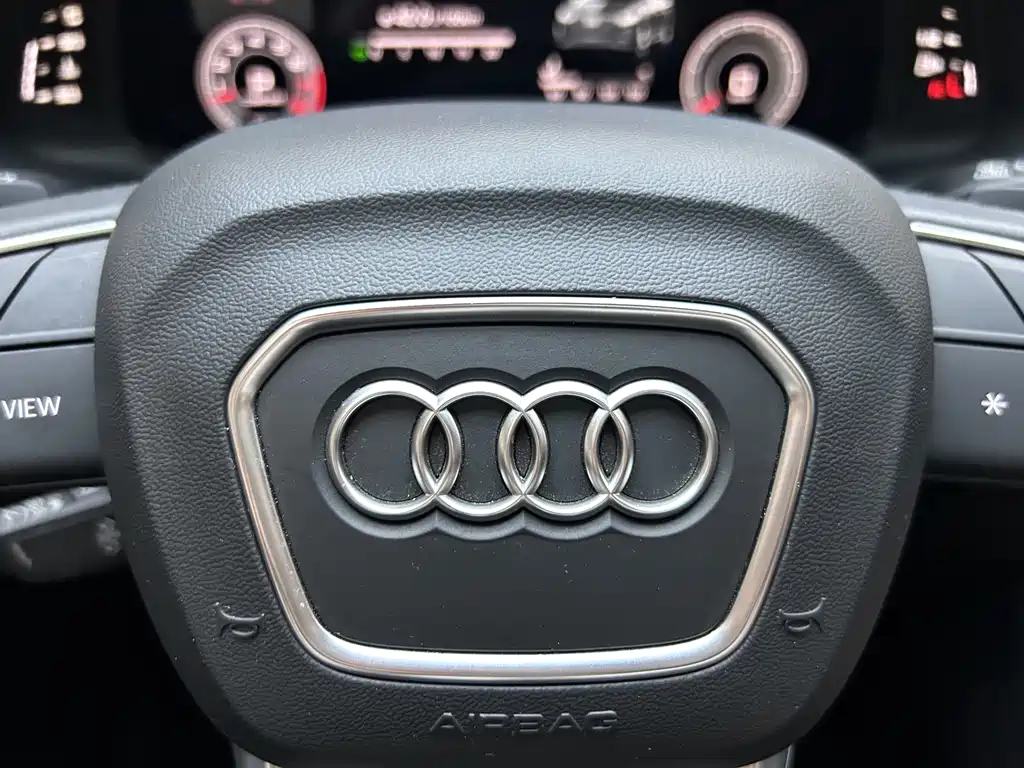 Audi Q7 — миниатюра 25