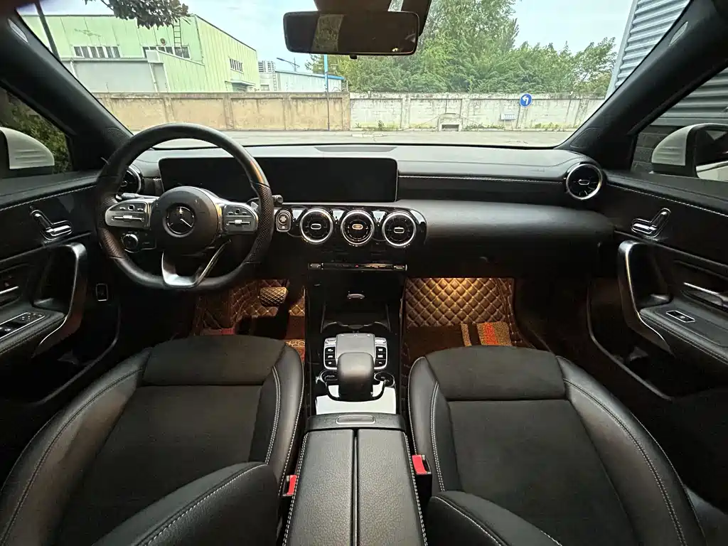 Mercedes-Benz A-Class — миниатюра 8