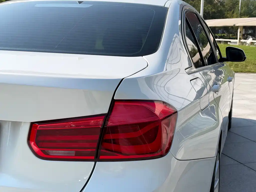 BMW 3 Series — миниатюра 19