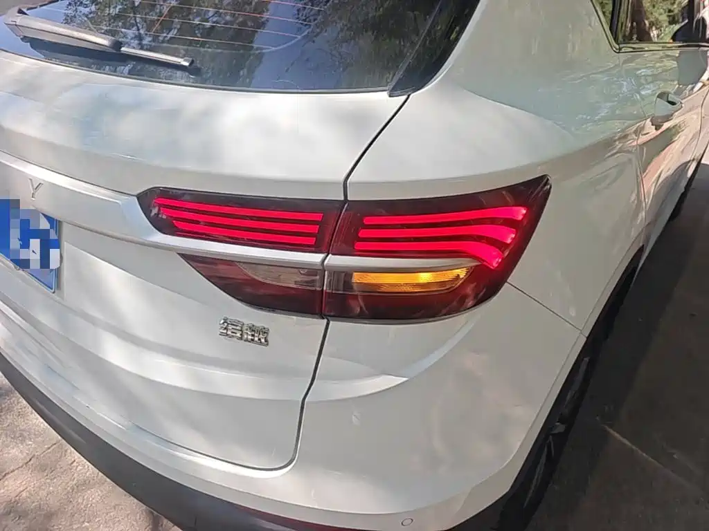 Geely Binyue — миниатюра 8