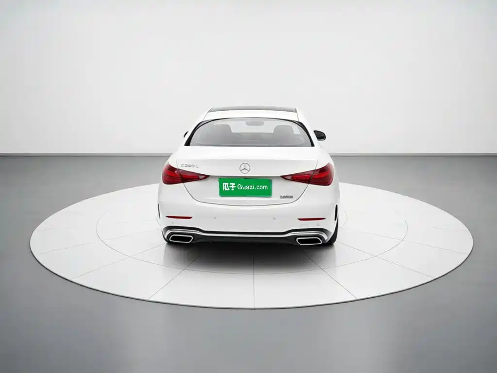 Mercedes-Benz C-Class — миниатюра 3