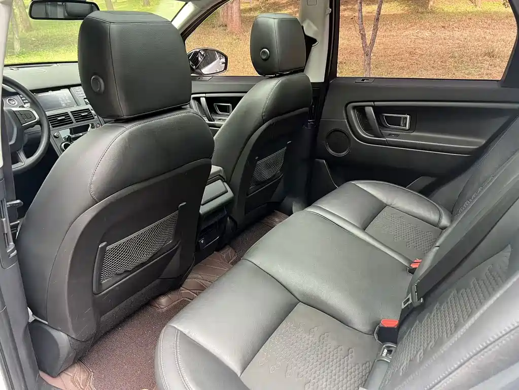 Land Rover Discovery Sport — миниатюра 9