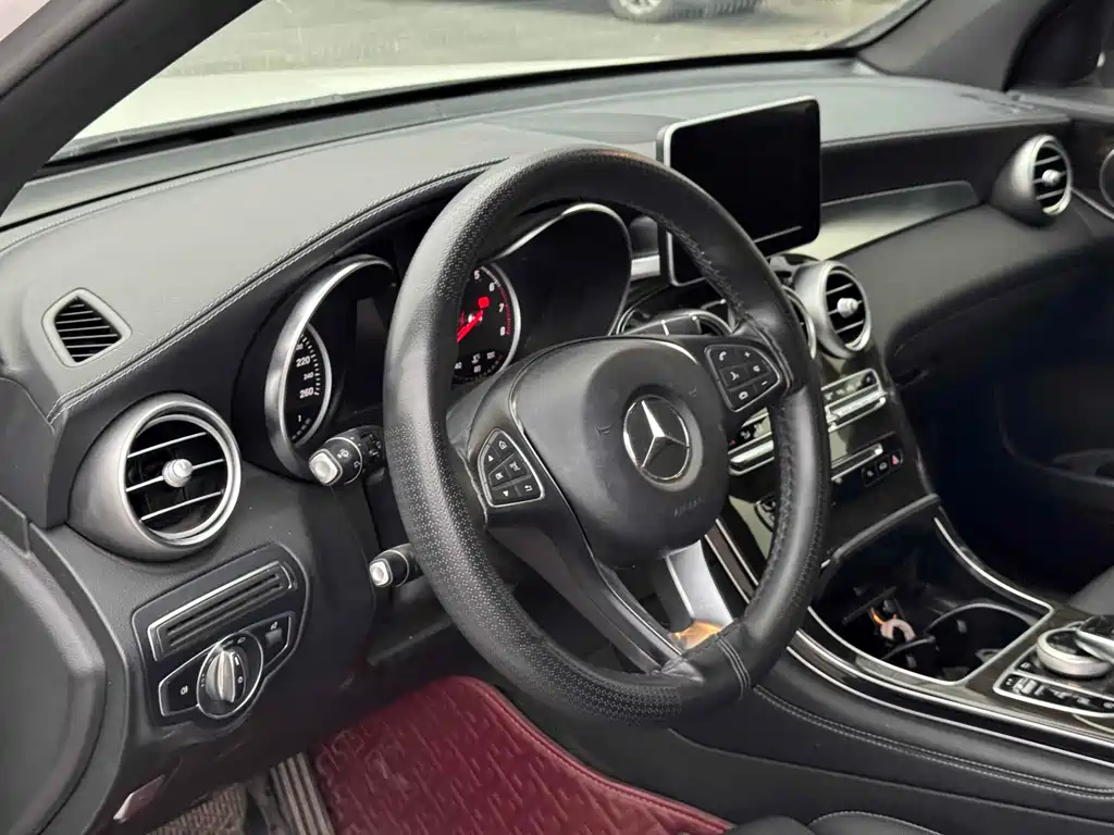 Mercedes-Benz GLC 2018 GLC 260 4MATIC