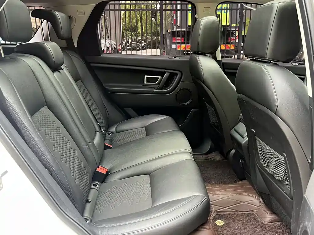 Land Rover Discovery Sport — миниатюра 15
