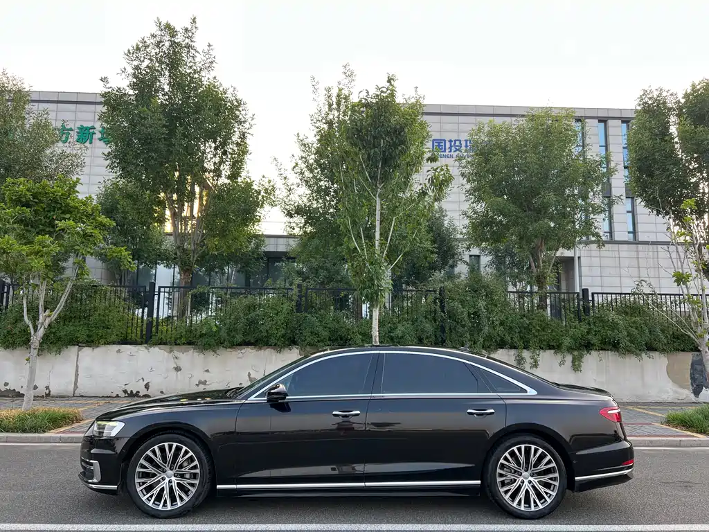 Audi A8 2018 A8L 55 TFSI quattro Premium