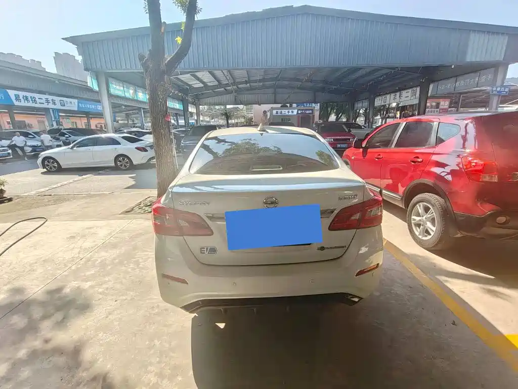 Nissan Sylphy EV — миниатюра 8