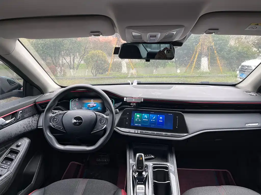 DONGFENG YI HYUN MAX