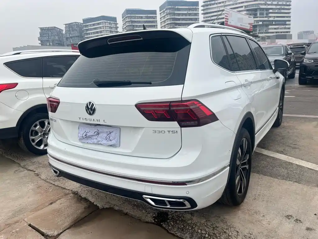 Volkswagen Tiguan L — миниатюра 4