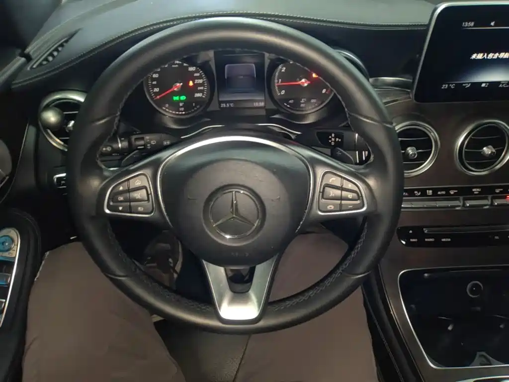 Mercedes-Benz GLC — миниатюра 11