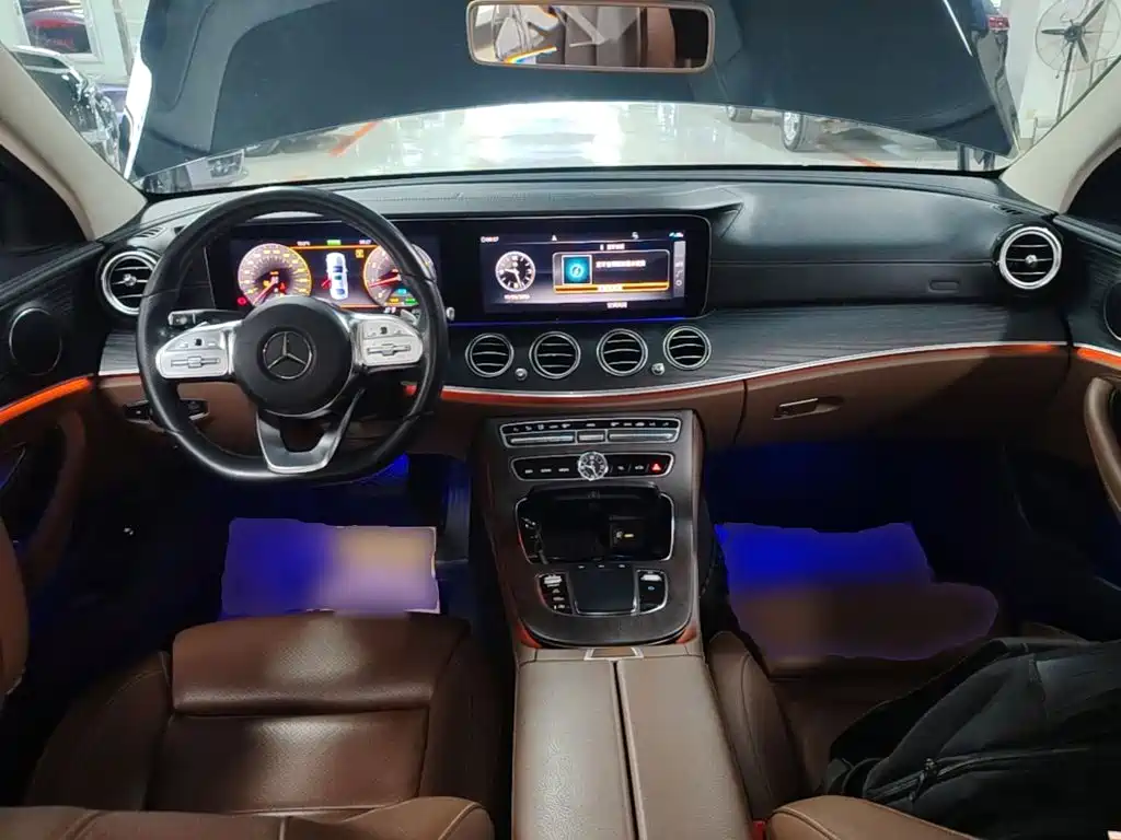 Mercedes-Benz E-Class — миниатюра 10