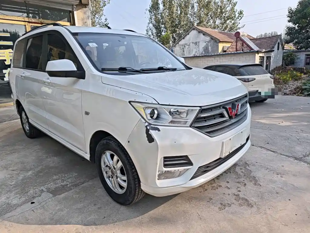 Wuling Hongguang — миниатюра 4