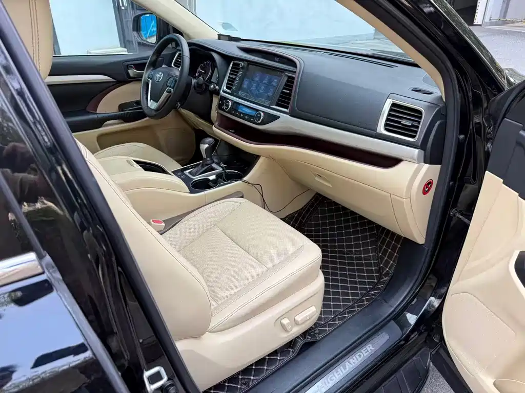 Toyota Highlander — миниатюра 10