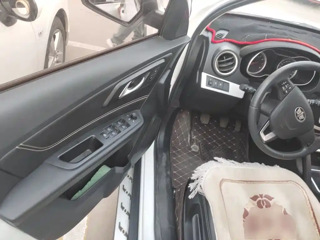Bestune X40 — миниатюра 17