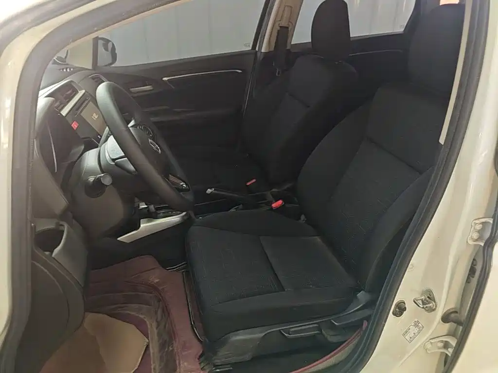 Honda Fit — миниатюра 15
