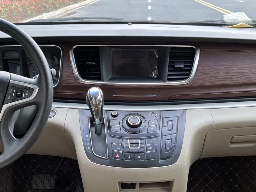 Buick GL8 — миниатюра 6