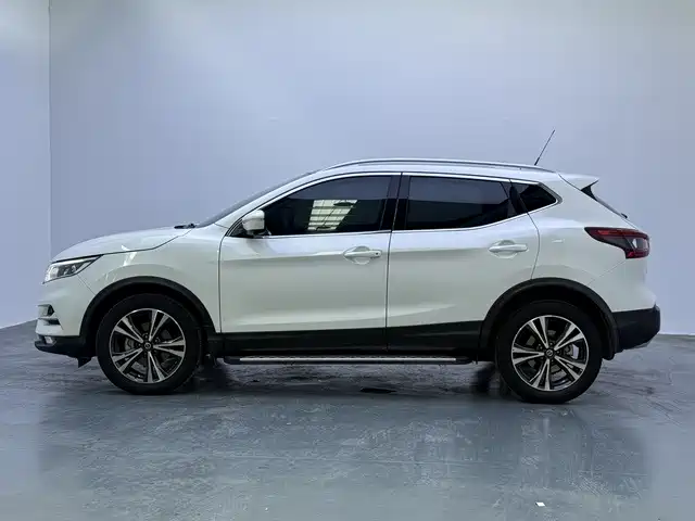 Nissan Qashqai — миниатюра 10