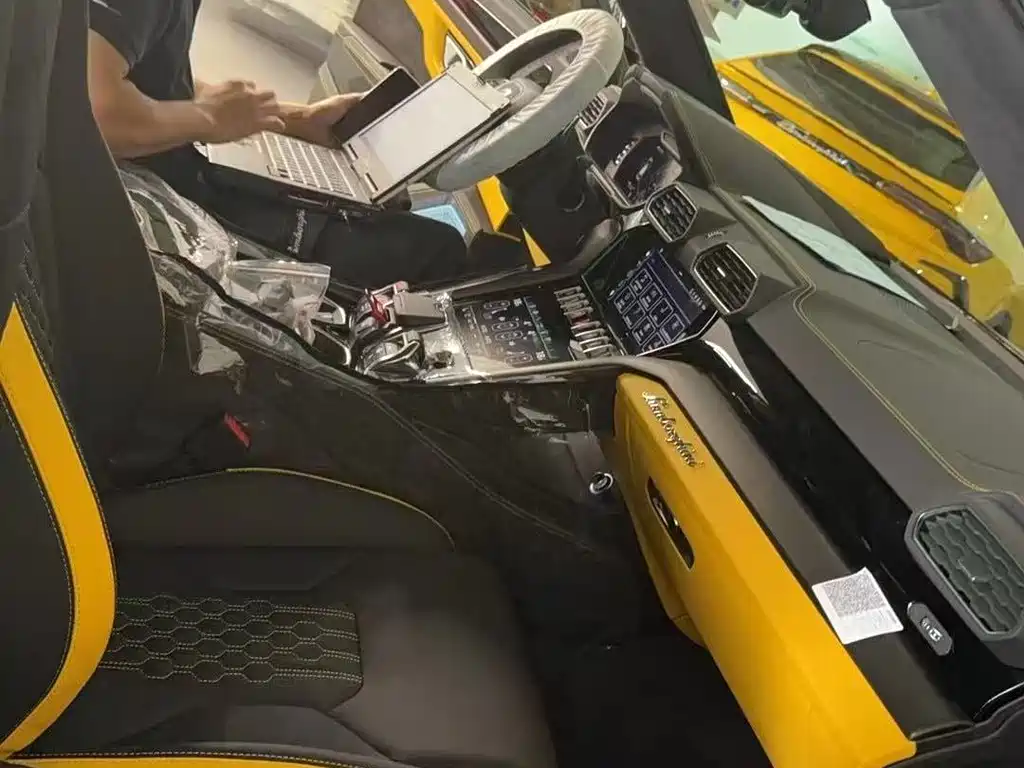 Lamborghini Urus 2023 4.0T V8 S