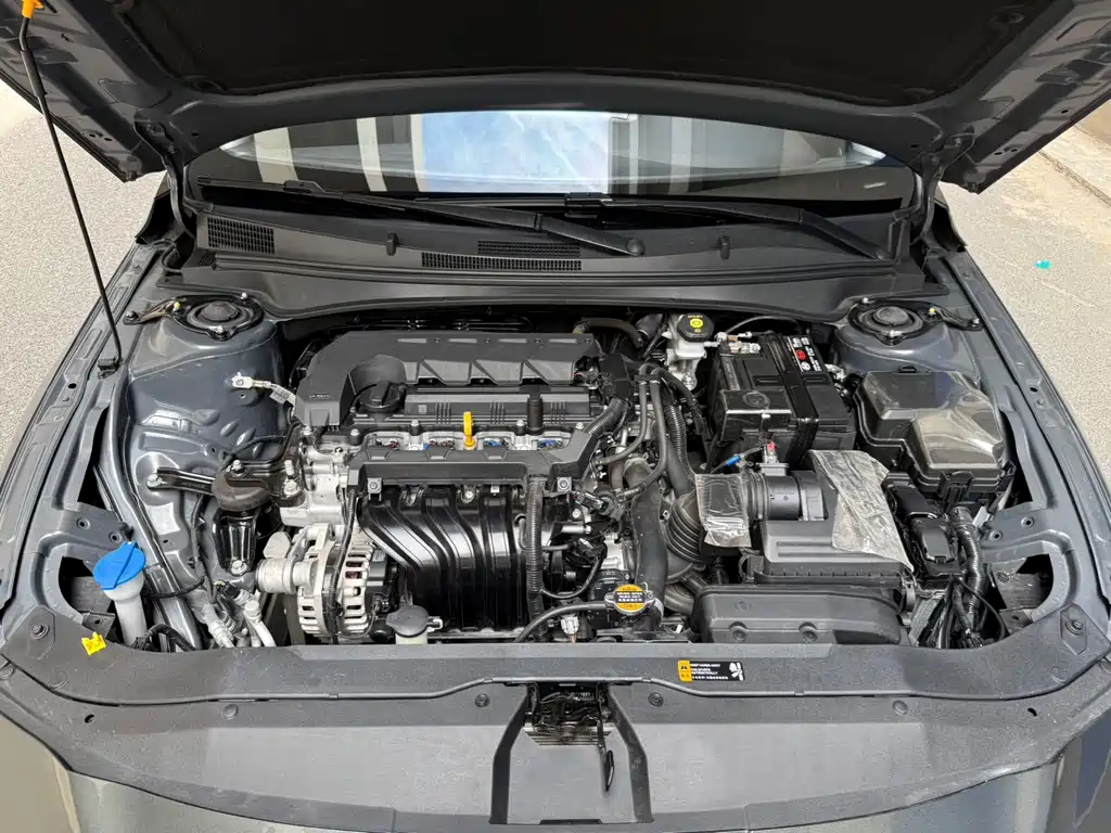Hyundai Elantra — миниатюра 24