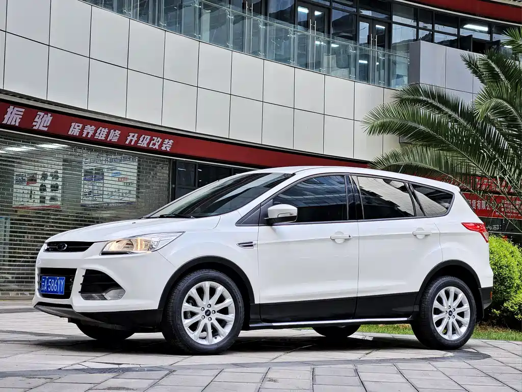Ford Kuga 2015