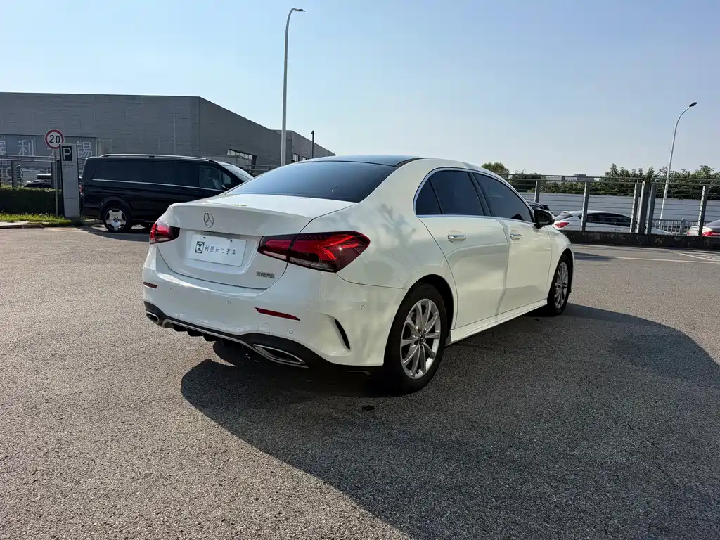 Mercedes-Benz A-Class — миниатюра 16