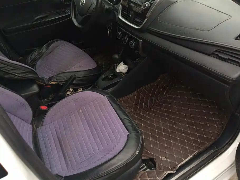 Toyota Yaris L — миниатюра 8