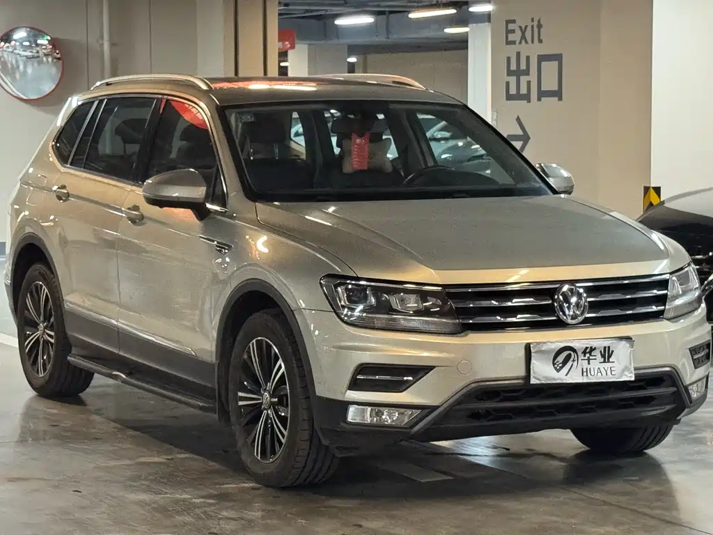 Volkswagen Tiguan L L 2019 330TSI AT Comfort VI