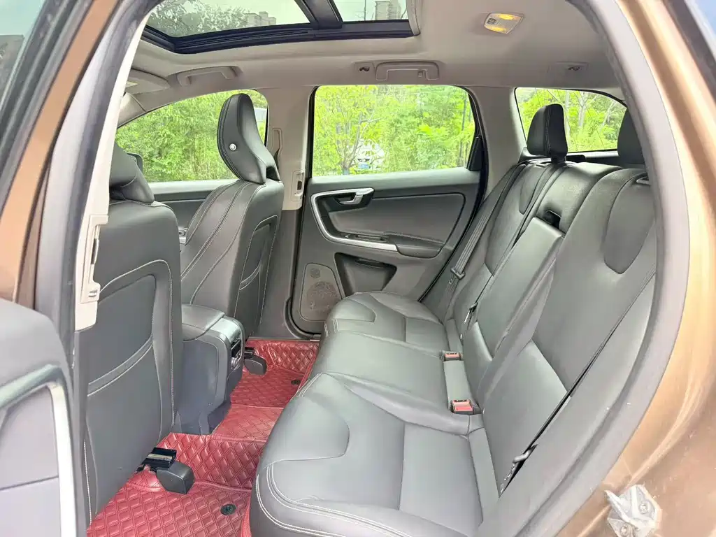 Volvo XC60 — миниатюра 4