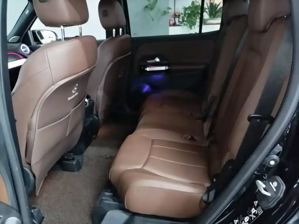 Mercedes-Benz GLB — миниатюра 17