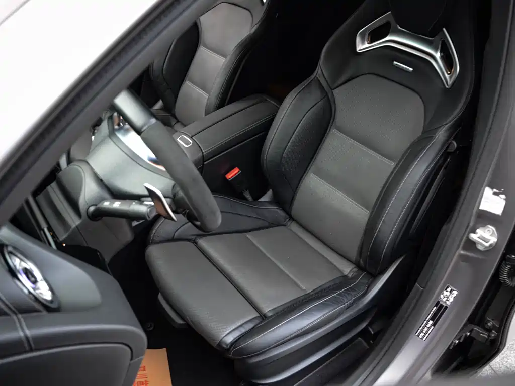 MERCEDES-BENZ GLA AMG