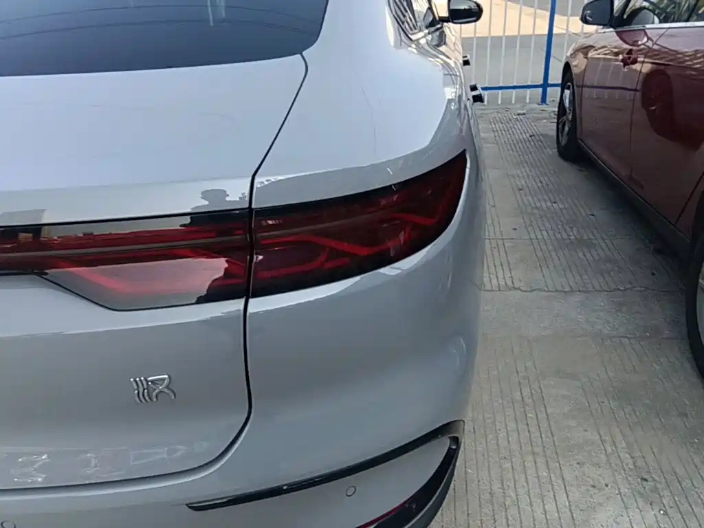 BYD Han — миниатюра 8