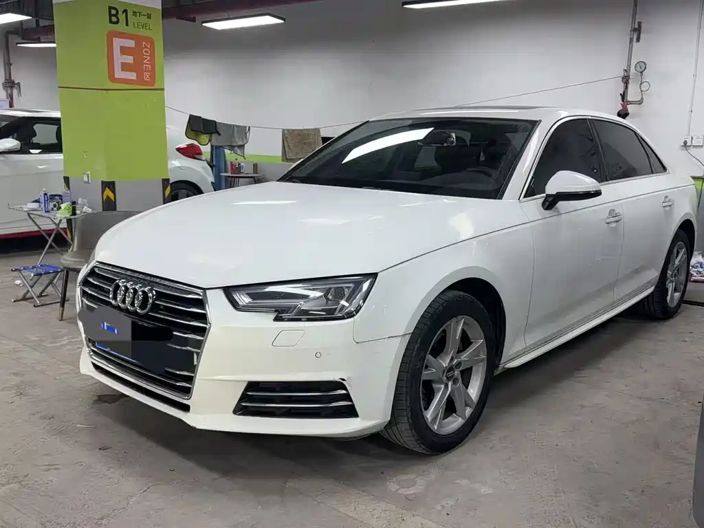 Audi A4L 2018
