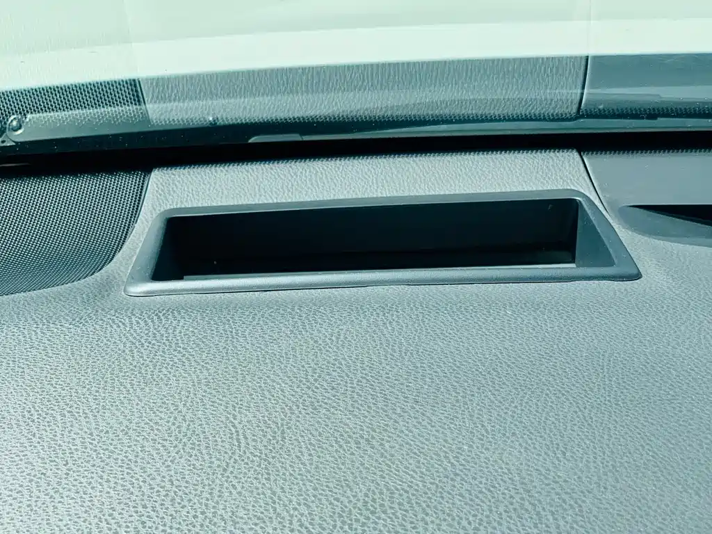 Toyota Camry — миниатюра 14