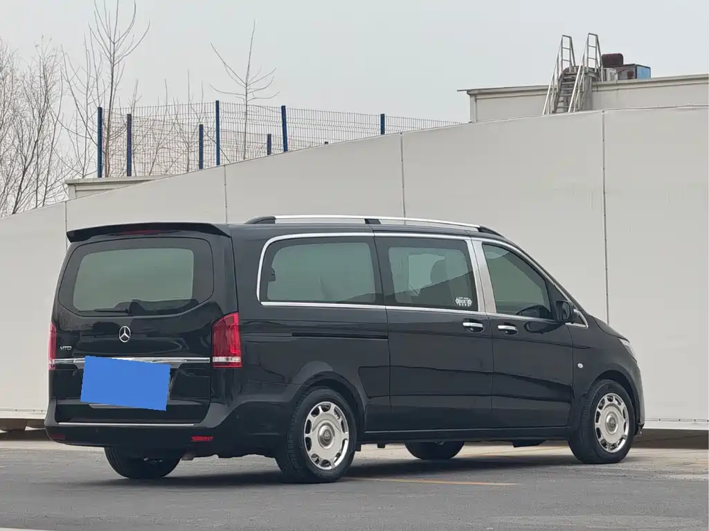 Mercedes-Benz Vito 2021 2.0T 7 мест