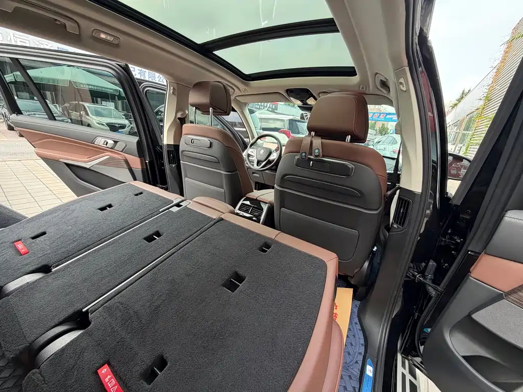 BMW X7 — миниатюра 18